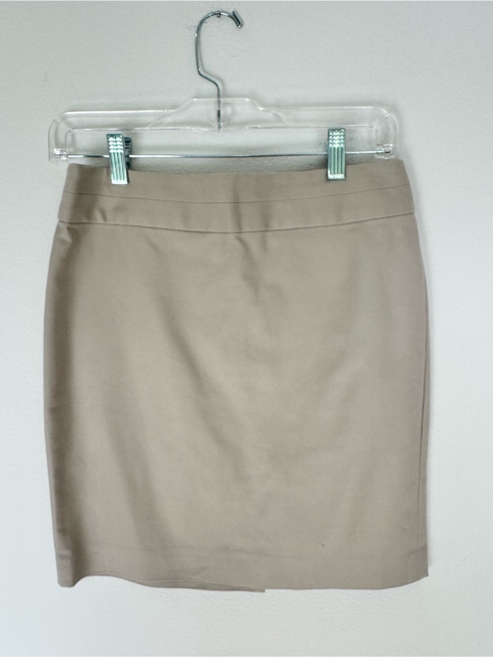 Banana Republic Tan Women's Skirt- Business Professional - Size 2P